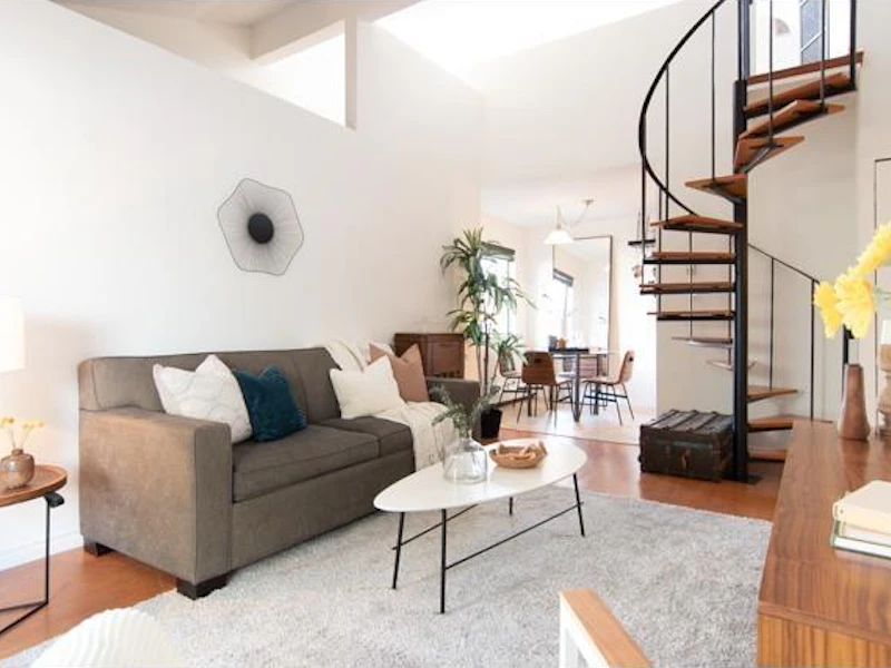 303 - 853 E 7th Avenue, Vancouver BC V5T 1P4