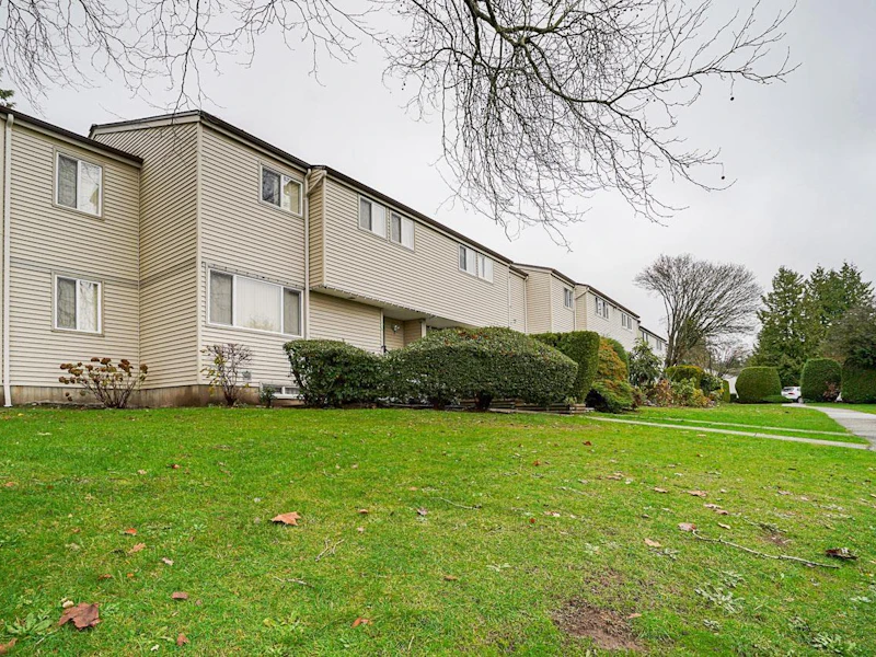 6 - 3405 E 49th Avenue, Vancouver BC V5S 1M1