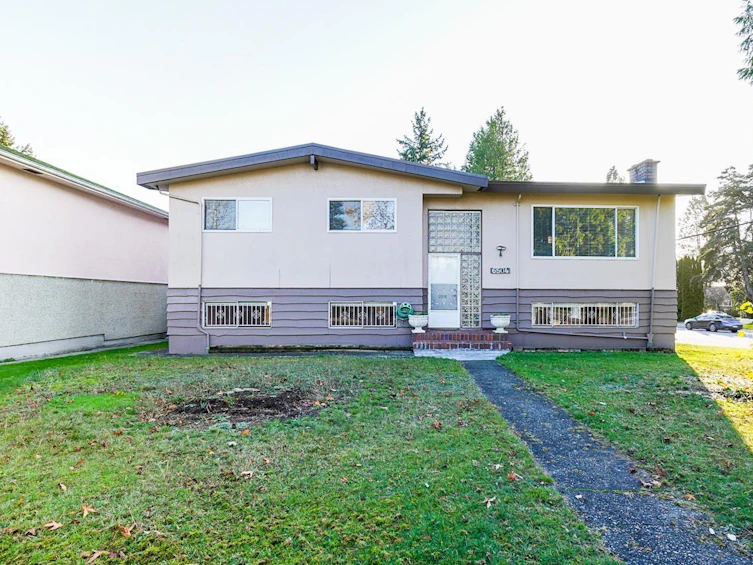 6504 Curtis Street, Burnaby, BC, V5B 2A6