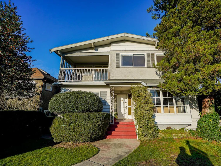 3045 Grant Street, Vancouver, BC, V5K 3H8