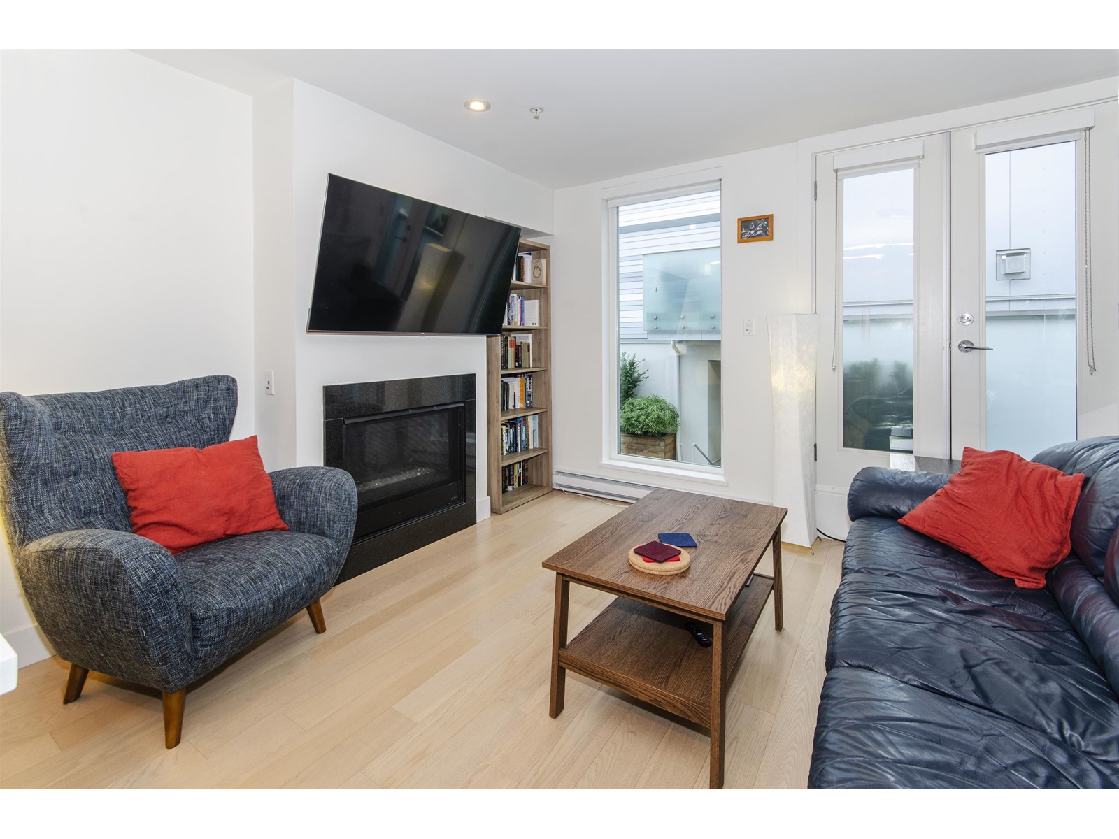 1-1411 East 1st Avenue, Vancouver, BC, V5N 1A4