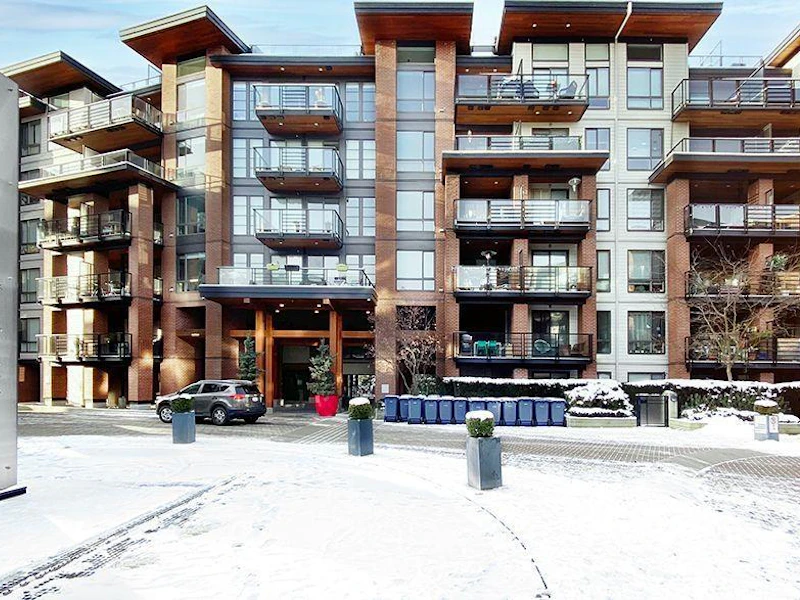 325 - 723 W 3rd Street, North Vancouver BC