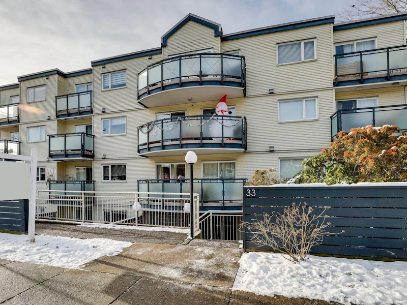 301 - 33 N Templeton Drive, Vancouver BC V5L 3C9