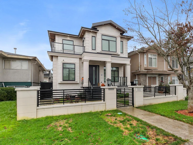 748 East 30th Avenue, Vancouver, BC, V5V 2V9