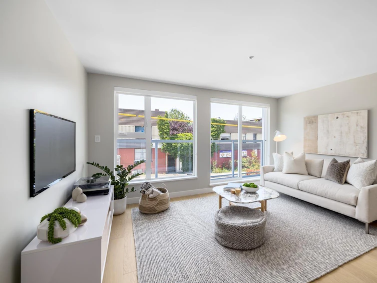 2510 Fraser Street, Vancouver, BC, V5T 3V4