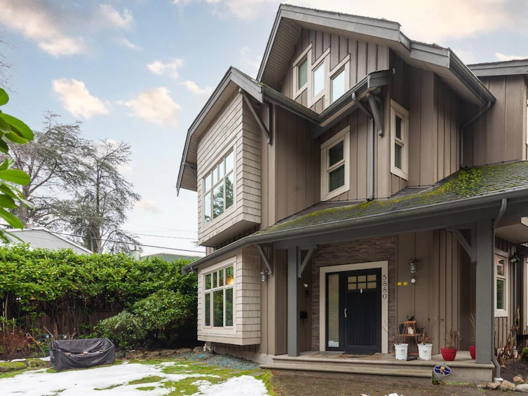 5880 Crown Street, Vancouver, BC, V6N 2B8
