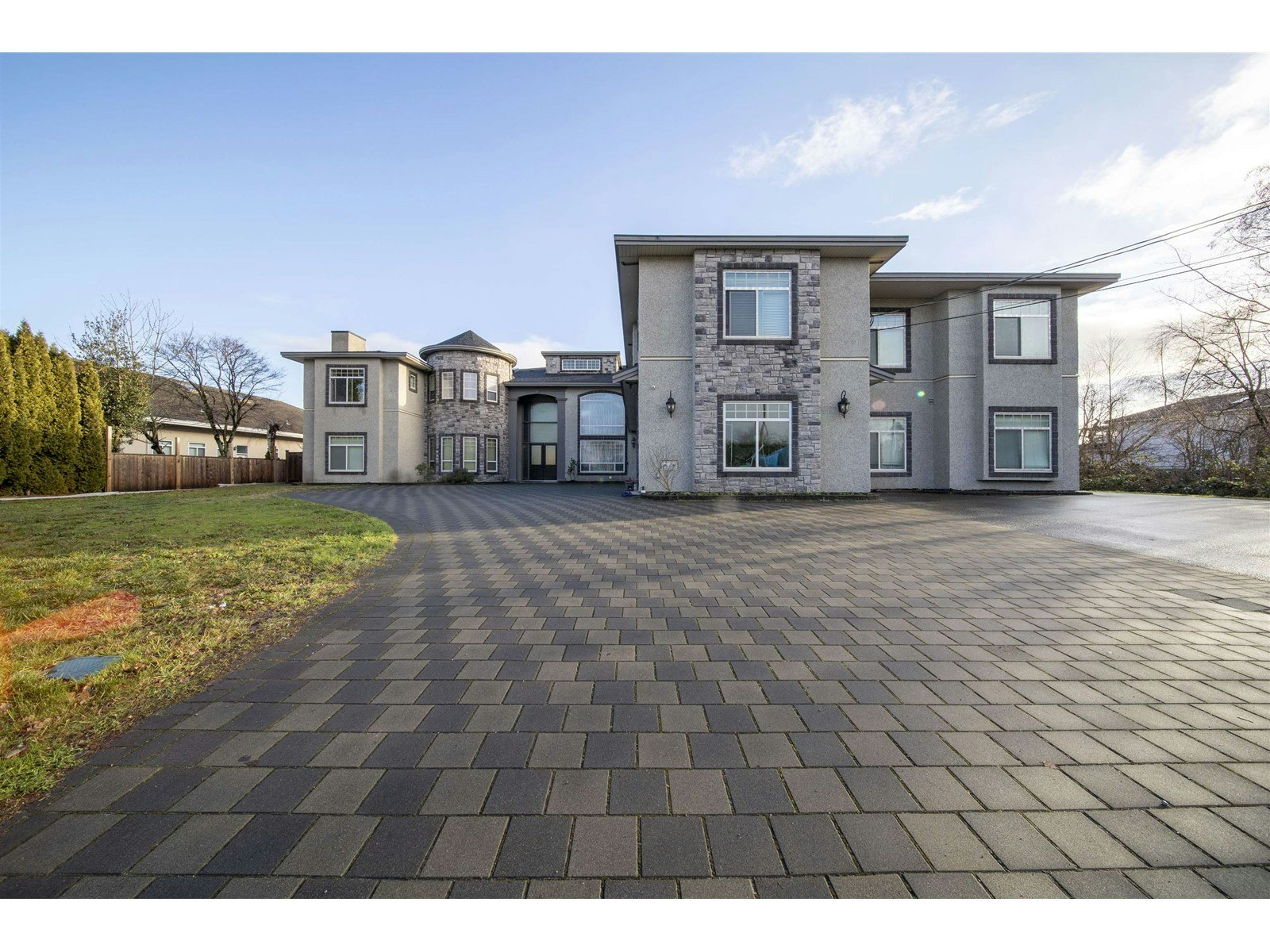6780 No. 5 Road, Richmond, BC, V6Y 2T9