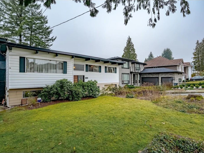 334 Mundy Street, Coquitlam BC V3K 5M4