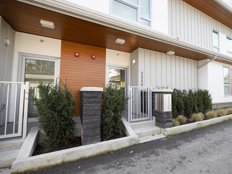 5050 Cambie Street, Vancouver, BC, V5Z 2Z5