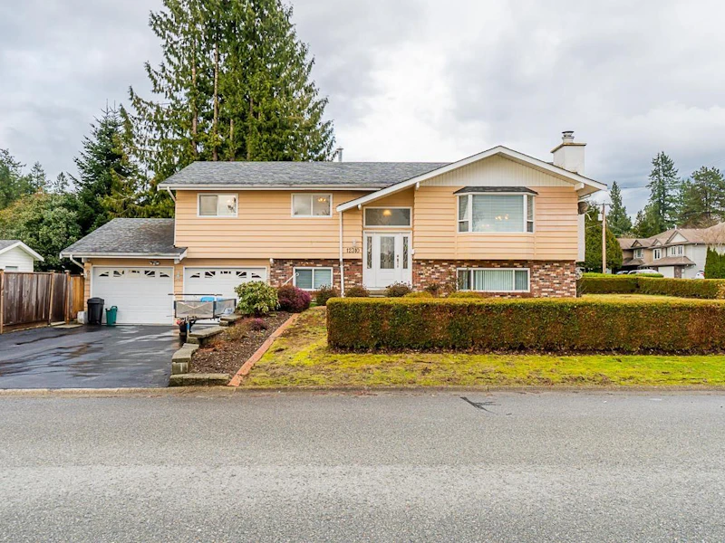12310 212th Street, Maple Ridge BC V4R 2M1