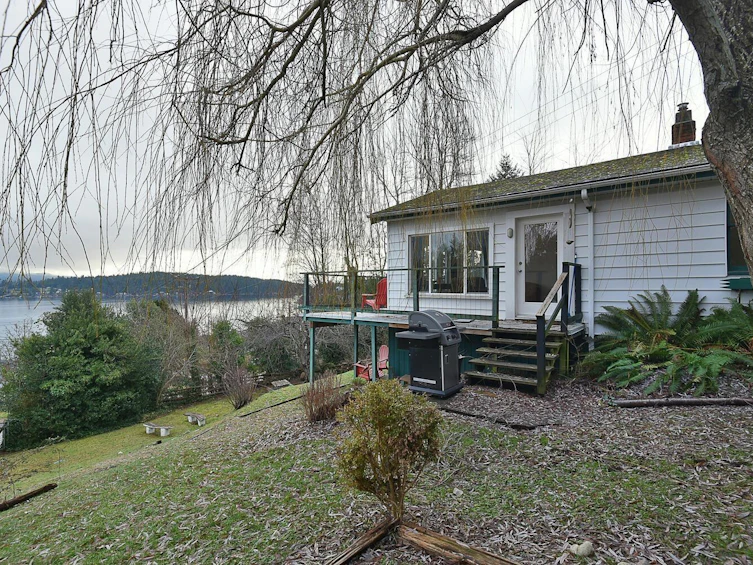609 Glen Road, Gibsons, BC, V0N 1V9