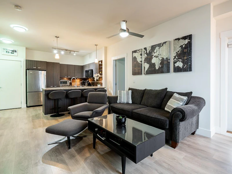101 - 709 Twelfth Street, New Westminster BC V3M 4J7