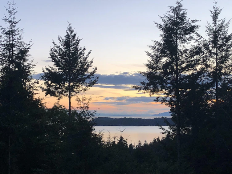 1557 White Sails Drive, Bowen Island, BC, V0N 1G2