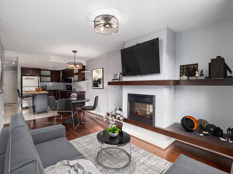 302 - 2137 W 10th Avenue, Vancouver BC V6K 4W4