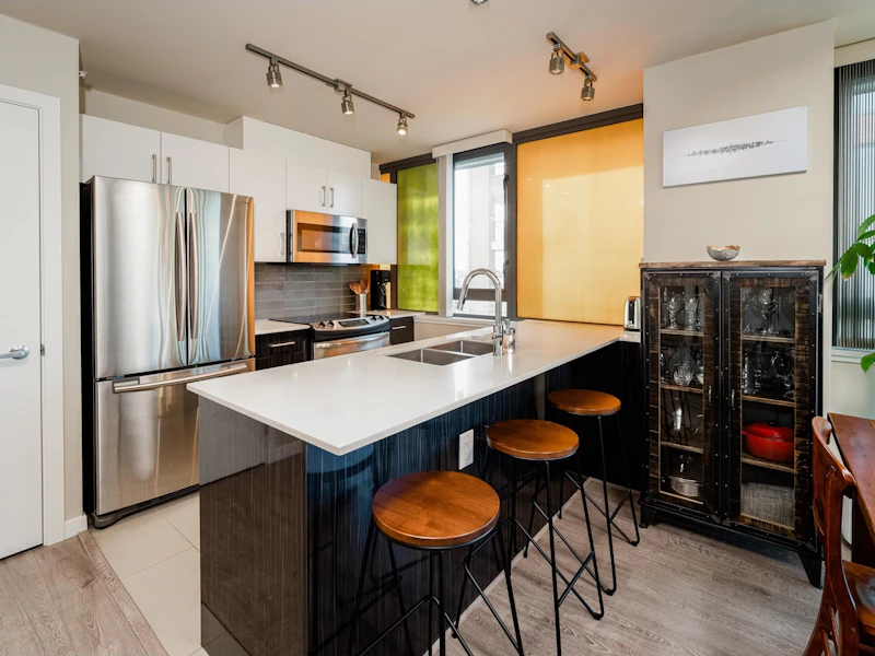 502 - 2711 Kingsway Street, Vancouver BC V5R 5H4