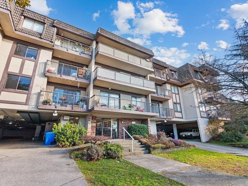 310 - 252 W 2nd Street, North Vancouver BC V7M 1C8