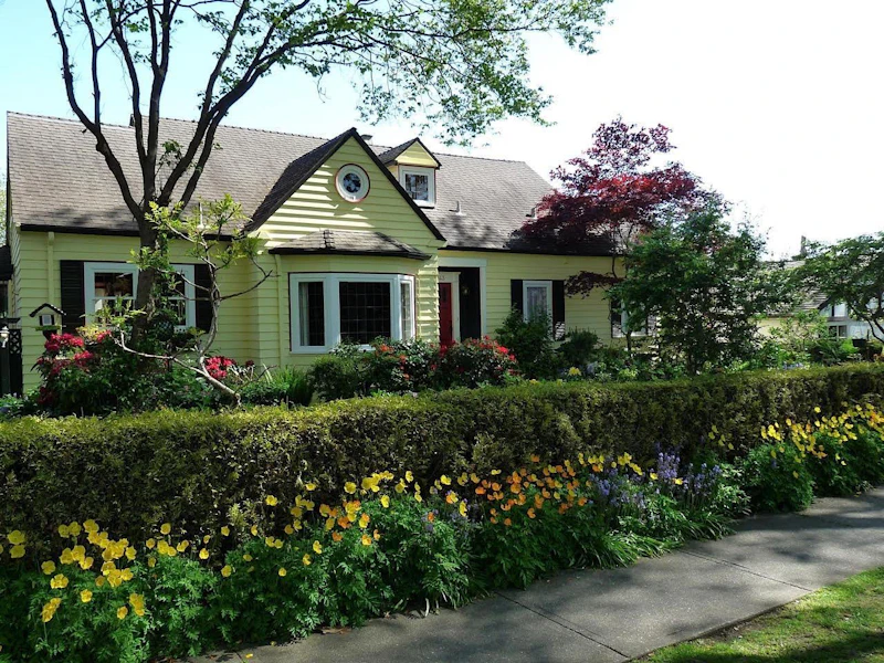 3943 W Broadway Avenue, Vancouver BC V6R 2C2