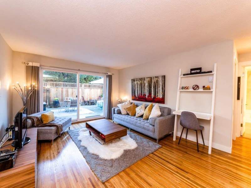 105 - 135 W 21st Street, North Vancouver BC V7M 1Z2