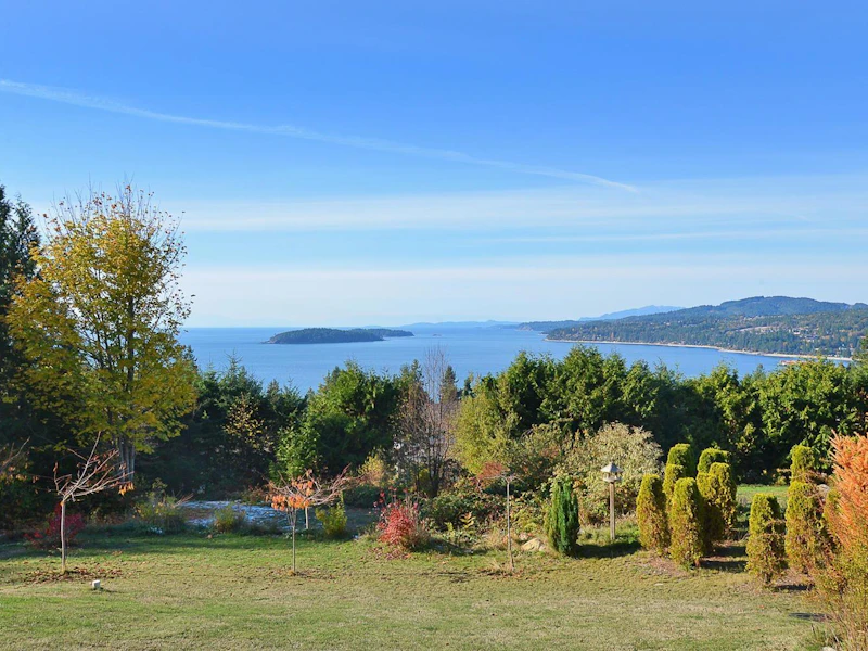 5242 Snodgrass Road, Sechelt BC