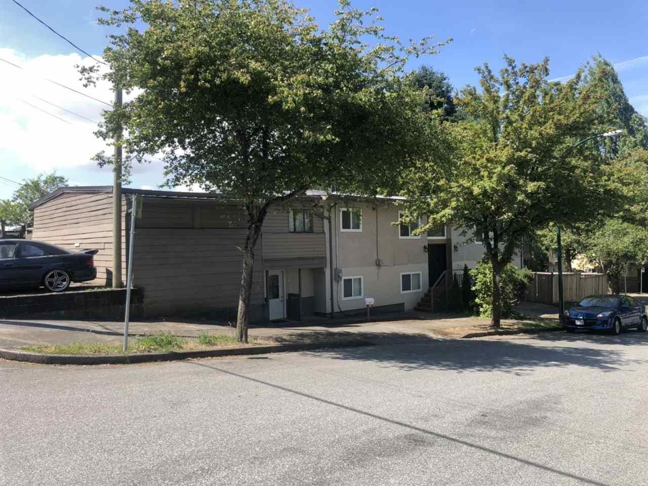 3304 East Georgia Street, Vancouver, BC, V5K 2L4