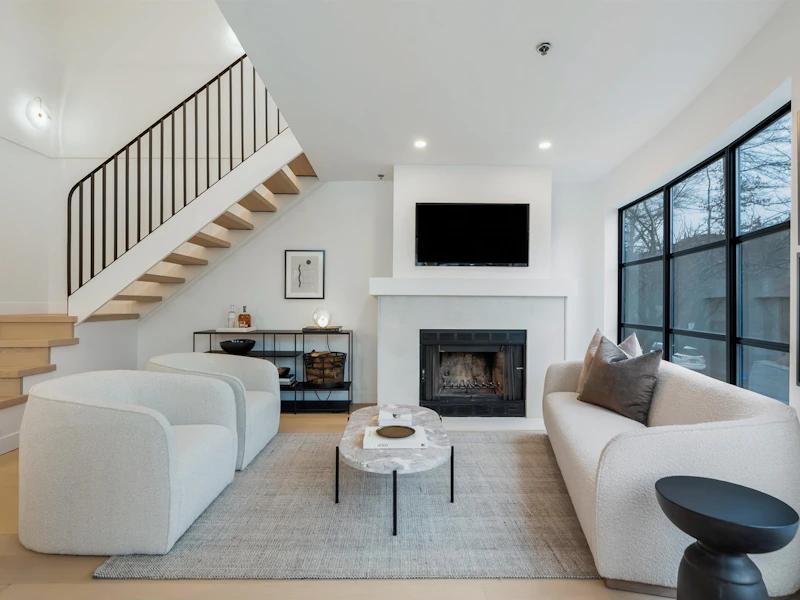 2 - 1038 W 7th Avenue, Vancouver BC V6H 1B3