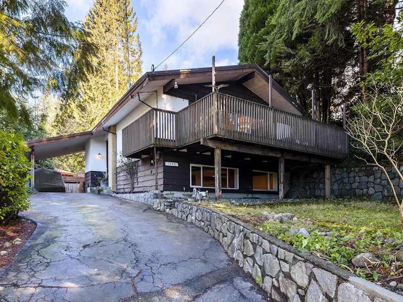 1366 Winton Avenue, North Vancouver BC V7R 1G2