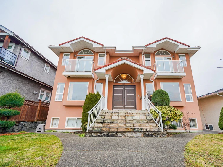 4825 Venables Avenue, Burnaby, BC, V5C 3A9