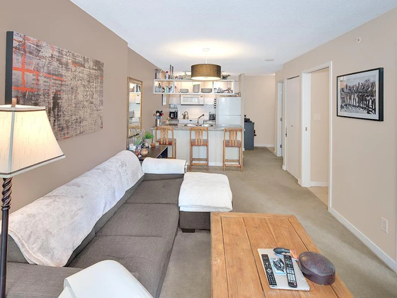 210 - 1082 Seymour Street, Vancouver BC V6B 1X9