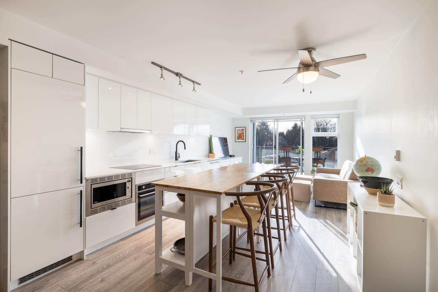 305-630 East Broadway Avenue, Vancouver, BC, V5T 0J1