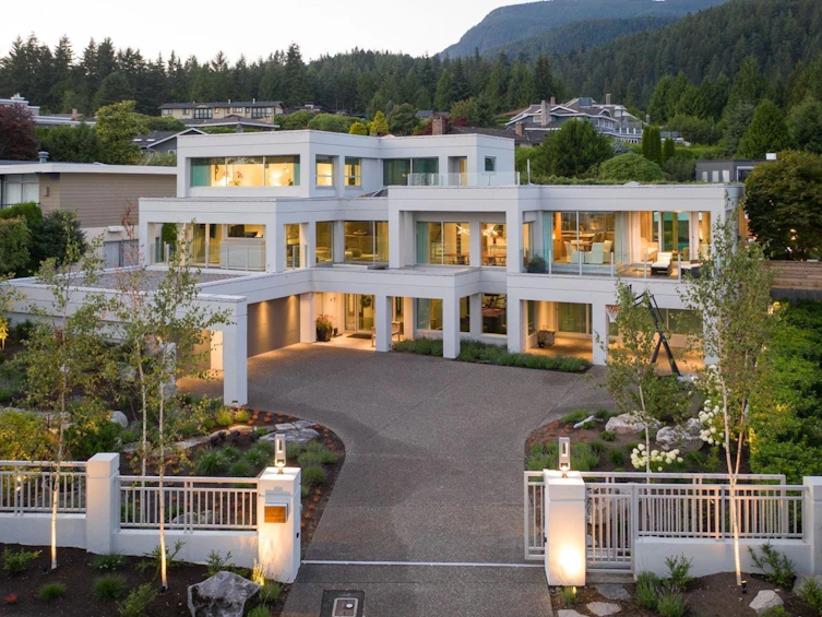 4254 Rockridge Road, West Vancouver, BC, V7W 1A5