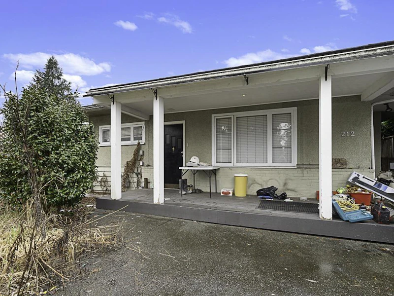 212 W 23rd Street, North Vancouver BC V7M 2B3