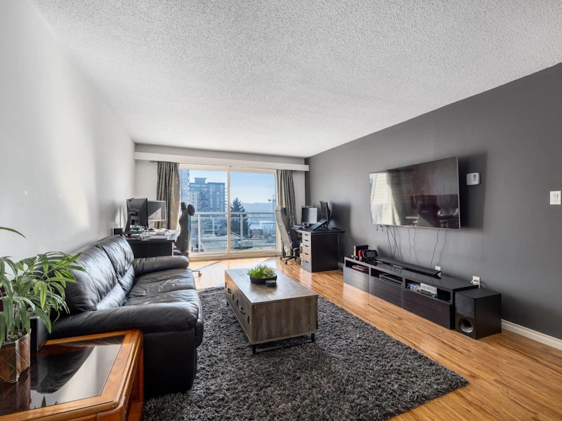 302 - 550 Royal Avenue, New Westminster BC V3L 5H9