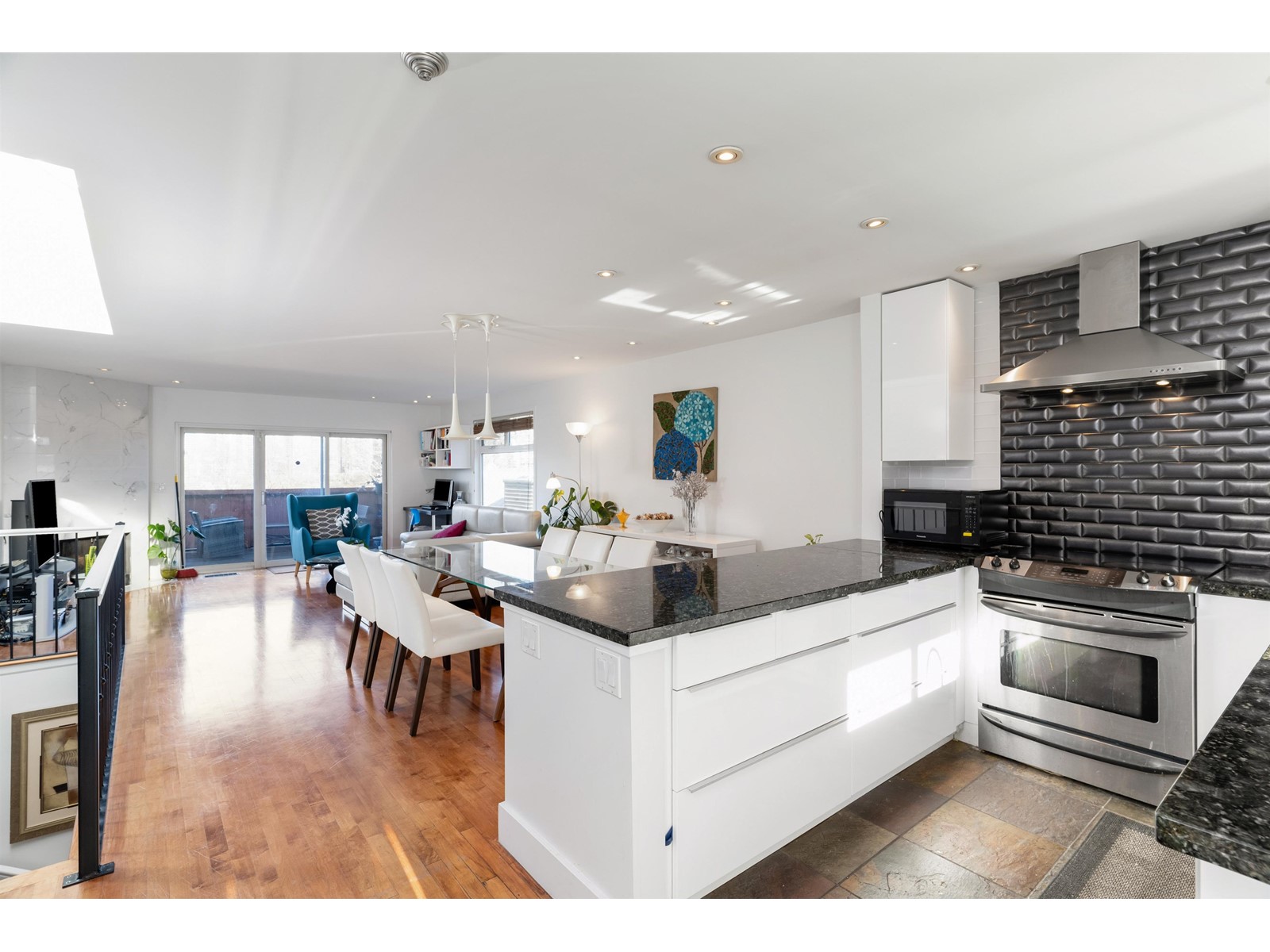 2215 Alder Street, Vancouver, BC, V6H 2R8