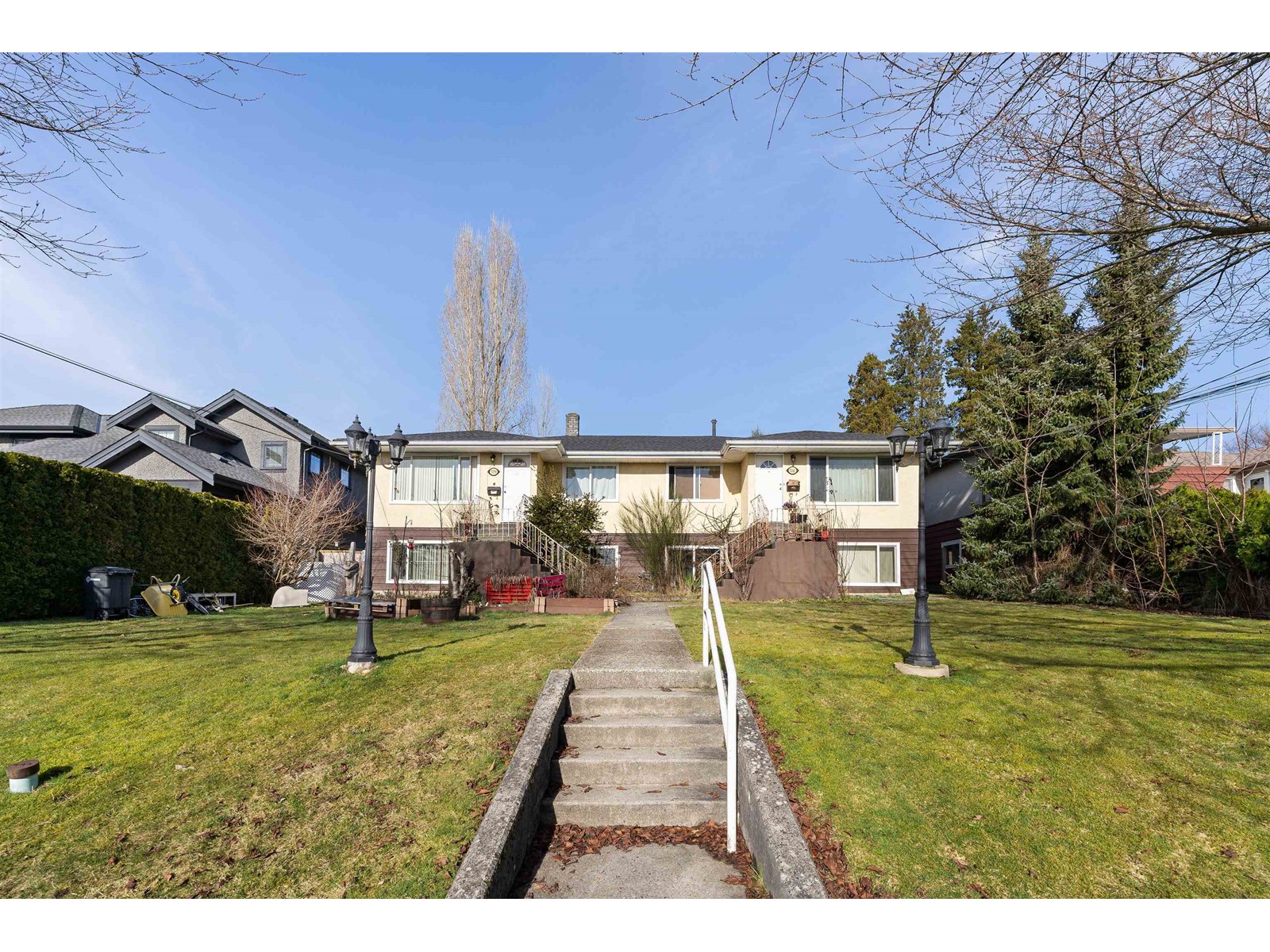 5259-5261 Venables Street, Burnaby, BC, V5B 1X9