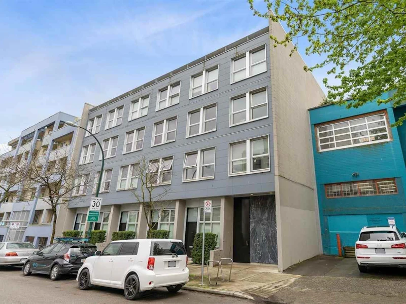 205 - 626 Alexander Street, Vancouver BC V6A 1C9