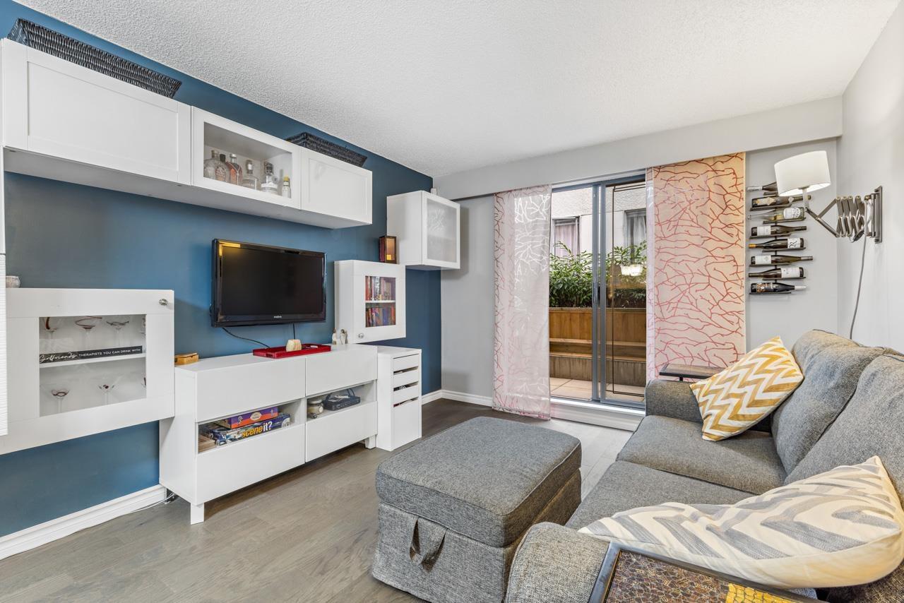 209-345 West 10th Avenue, Vancouver, BC, V5Y 1S2