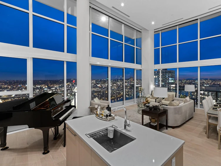 2818-89 Nelson Street, Vancouver, BC, V6Z 0E7