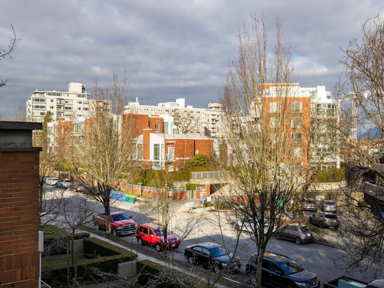 401-618 West 45th Avenue, Vancouver, BC, V5Z 4R7