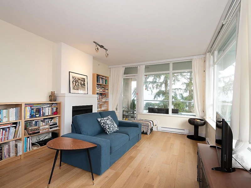 610 - 9266 University Crescent, Burnaby BC V5A 4Z1