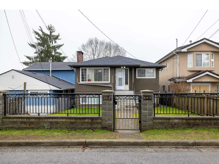 4912 Ruby Street, Vancouver, BC, V5R 4K2