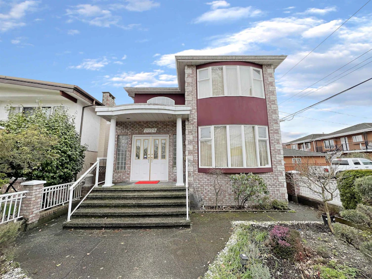 2028 E 50th Avenue, Vancouver, BC, V5P 1V3