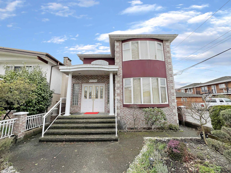 2028 E 50th Avenue, Vancouver BC V5P 1V3