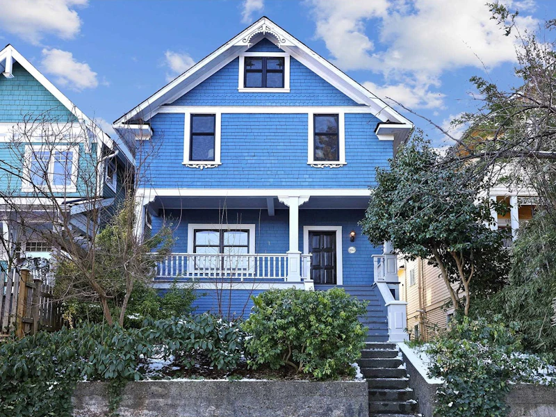 1042 E 11th Avenue, Vancouver BC V5T 2G2