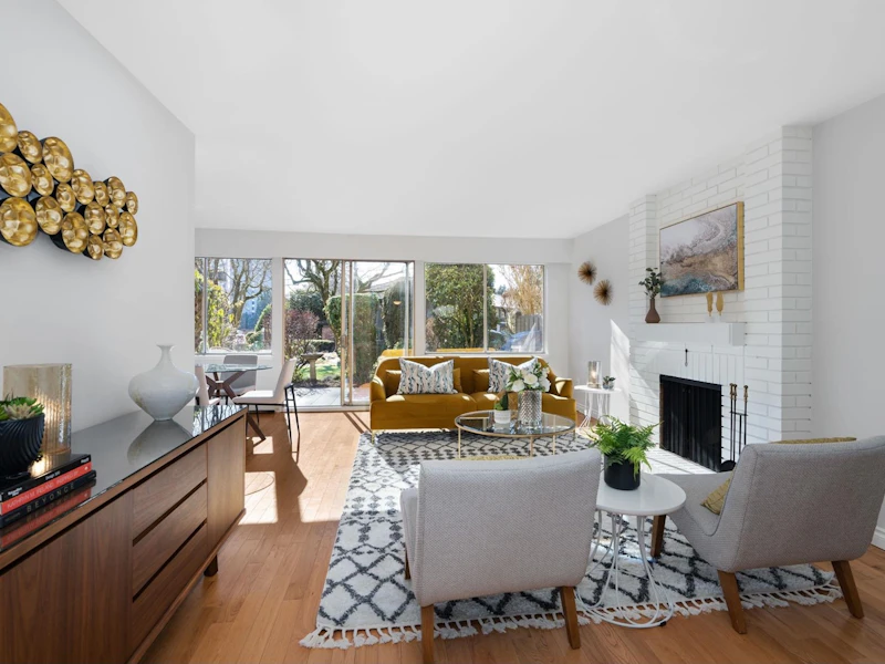 807 - 235 Keith Road, West Vancouver BC V7T 1L5