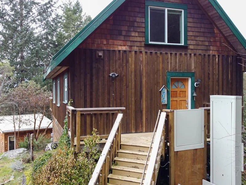 8960 Redrooffs Road, Halfmoon Bay BC