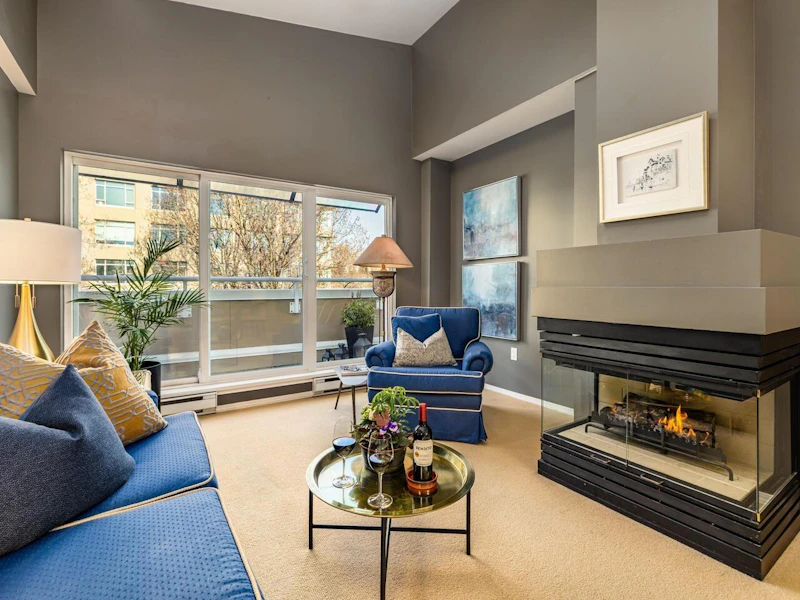 403 - 2815 Yew Street, Vancouver BC V6K 3H6
