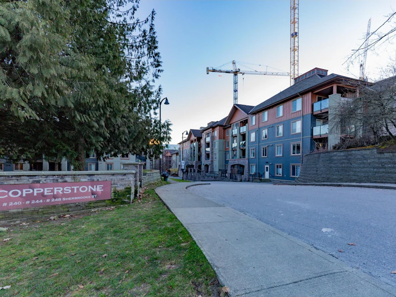 2418 - 244 Sherbrooke Street, New Westminster BC V3L 0A3