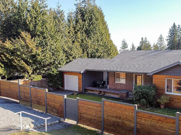 595 East Queens Road, North Vancouver, BC, V7N 1G9