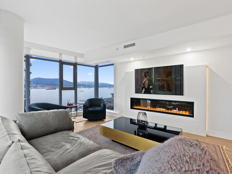 2002 - 1205 W Hastings Street, Vancouver BC V6A 1S4