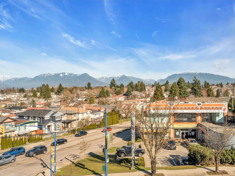 PH8-5438 Rupert Street, Vancouver, BC, V5R 2K3